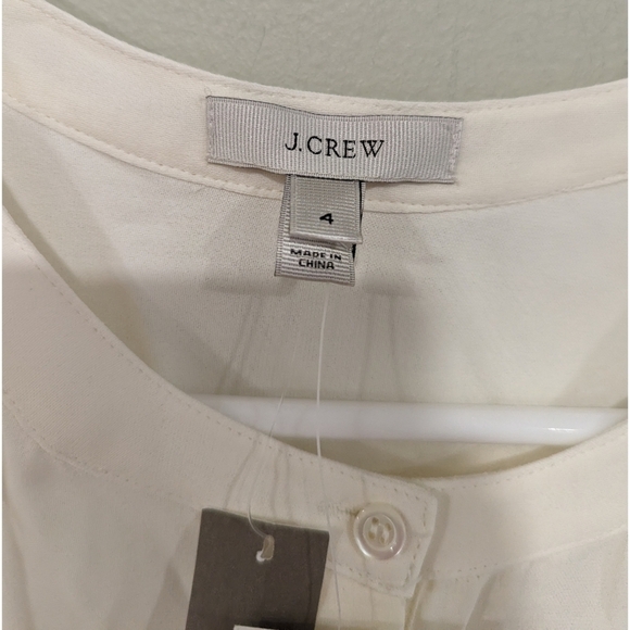 🆕 J. Crew Ivory Crepe Drapey Tunic Long Sleeve Blouse Size 4 - Picture 3 of 6